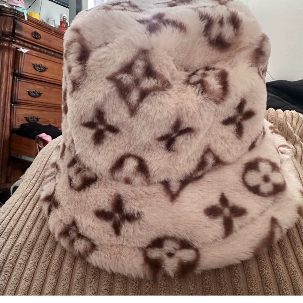 Luxury Faux Fur Bucket Hat